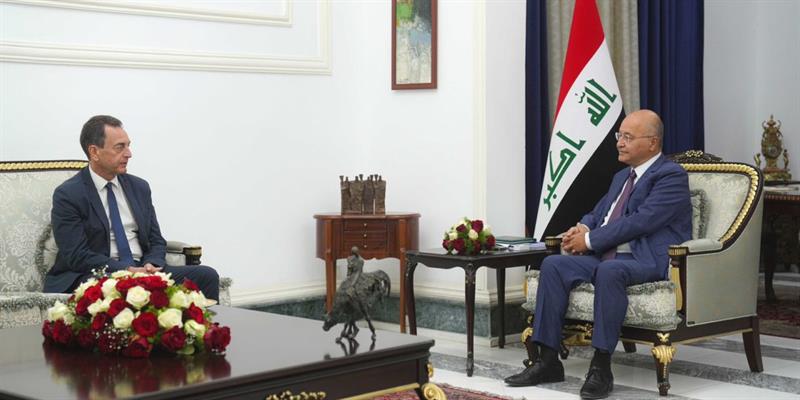 صالح: ضرورة تعزيز العلاقات العراقية الفرنسية في مكافحة الإرهاب ومواجهة التغير المناخي