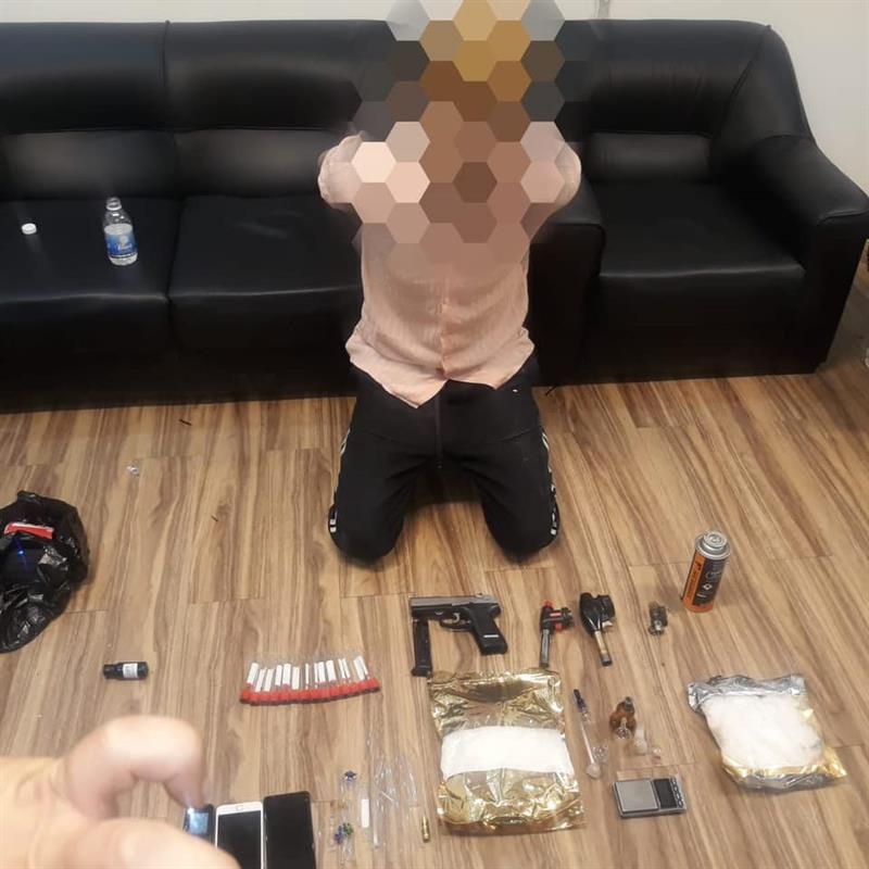 صور: اعتقال شقيق أبرز قيادات داعش في بغداد