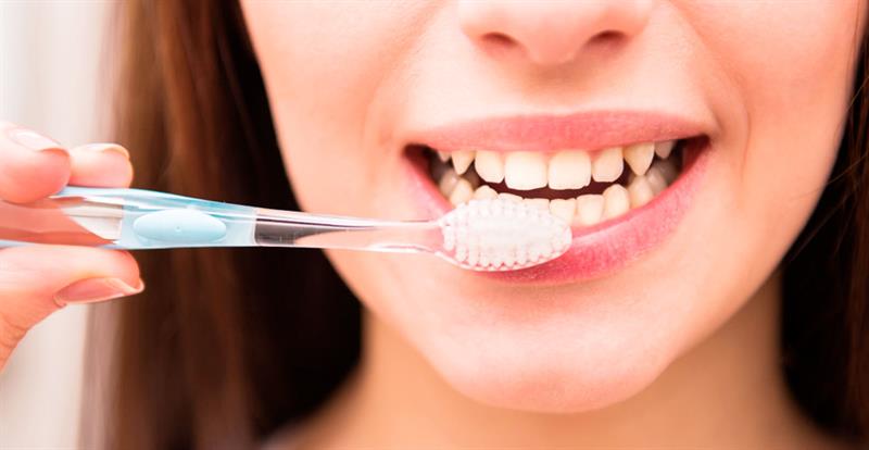 تنظيف الأسنان بطريقة غير صحيحة يزيد بشكل كبير من خطر الإصابة بالسرطان