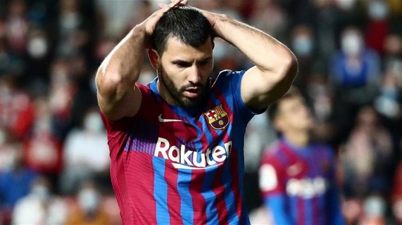 حقيقة اعتزال مهاجم برشلونة سيرجيو أجويرو