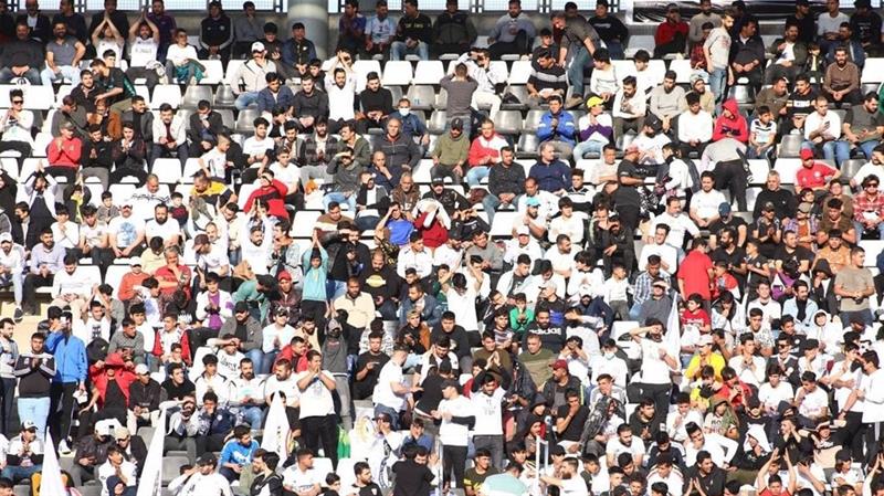 بالصور.. جماهير النوارس تزين الملعب في مباراة الافتتاح امام الديوانية