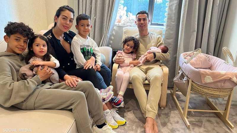 رونالدو ينشر صورة مولودته.. ورسالة مؤثرة لمتابعيه