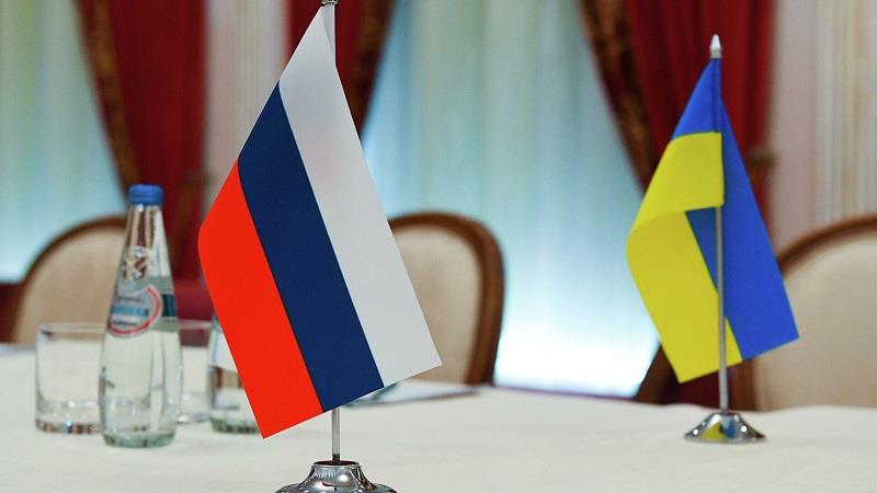 أوكرانيا: مستعدون للمفاوضات ولا نقبل الإنذارات الروسية