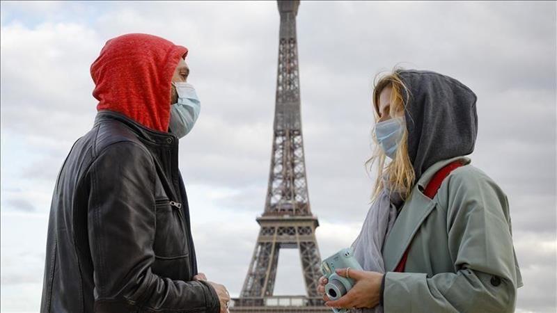 أوميكرون.. مخاوف من موجة جديدة بعد اكتشاف سلالتين فرعيتين