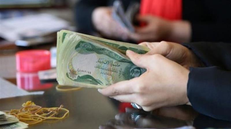 العمل تؤكد توزيع “منحة غلاء المعيشة” وتنفي تسجيل وجبة جديدة