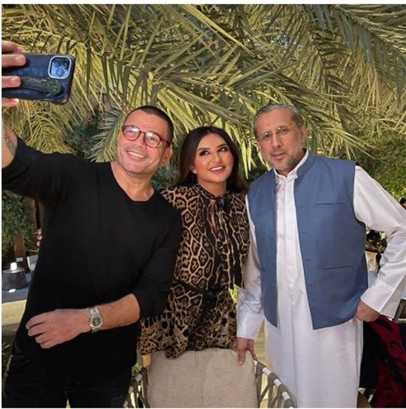 شذى حسون بصورة مع عمرو دياب.. كيف وصفته؟