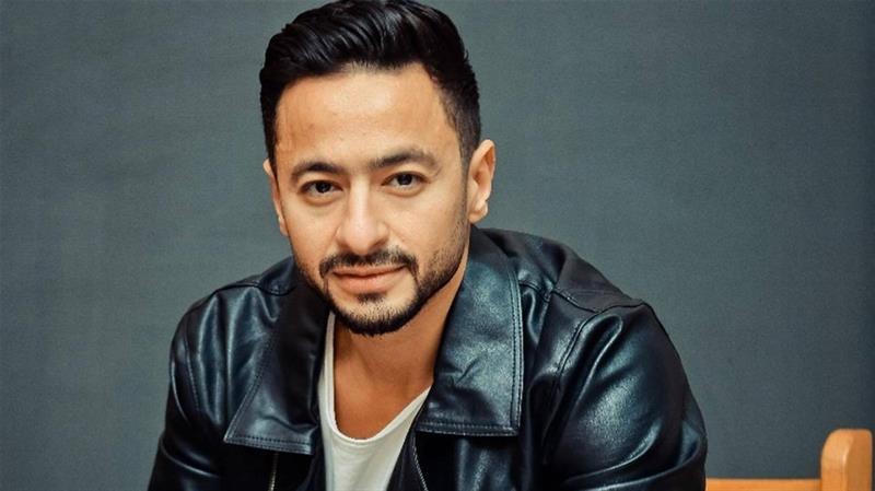 حمادة هلال يتهم تامر حسني بالتعدي على أغنيته